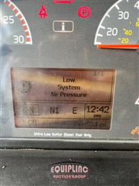 2015 Volvo VNL SLEEPER TRUCK