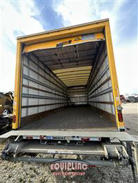 2018 Freightliner M2