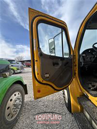 2018 Freightliner M2