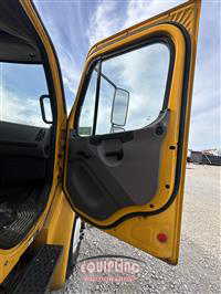 2018 Freightliner M2