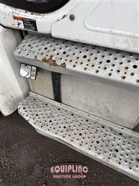 2023 Freightliner M2