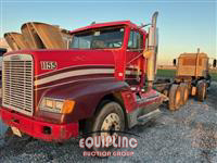2001 Freightliner FLD120