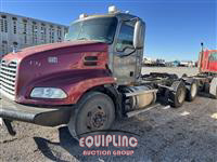 2005 Mack CXN613