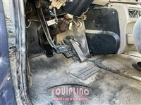 2001 Freightliner FLD120