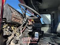 2001 Freightliner FLD120