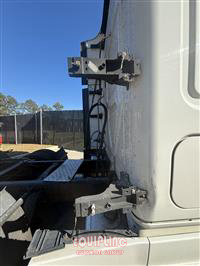 2016 Freightliner CASCADIA