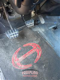 2005 Hino 268 S/A DUMP TRUCK