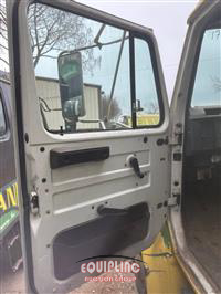 1999 International 4500/4700 LPX