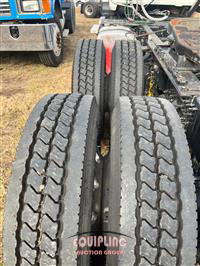 2015 Mack CXU613 AUTO DAYCAB