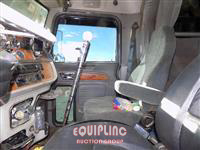 2007 Peterbilt 386 T/A 6X4 SLEEPER TRUCK TRAC