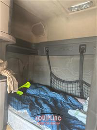 2015 Freightliner CASCADIA