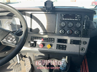 2019 Freightliner CASCADIA 126