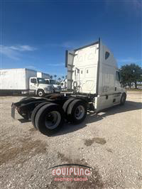 2020 Freightliner CASCADIA