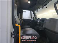 2018 International 4300 4X2 BOX TRUCK