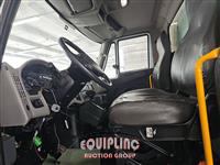 2018 International 4300 4X2 BOX TRUCK