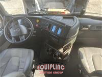 2023 VOLVO TRUCK VNL860