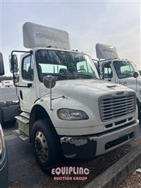 2015 Freightliner M2 S/A 4x2 DAY CAB TRUCK TRACT