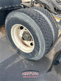 2015 Freightliner M2 S/A 4x2 DAY CAB TRUCK TRACT