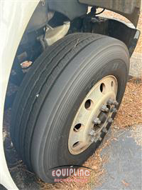 2015 Freightliner M2 S/A 4x2 DAY CAB TRUCK TRACT