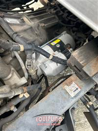 2014 Isuzu NPR S/A 4X2 17FT BOX TRUCK