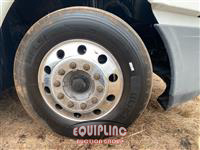 2015 Freightliner CASCADIA 6X4 T/A SLEEPER TRUCK