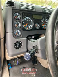 2015 Freightliner CASCADIA 6X4 T/A SLEEPER TRUCK