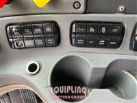 2015 Freightliner CASCADIA 6X4 T/A SLEEPER TRUCK