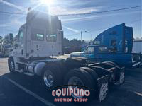 2018 Freightliner Cascadia CA125 DC 6X4 T/A DAY 