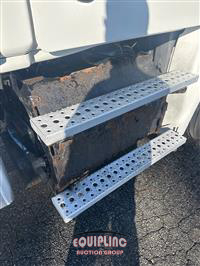 2018 Freightliner Cascadia CA125DC 6X4 T/A DAY C