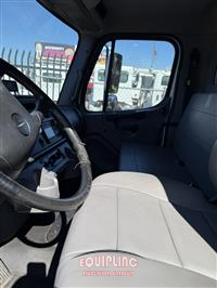 2015 Freightliner M2
