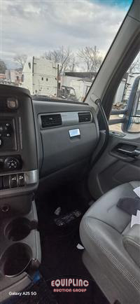 2018 Kenworth T680 T/A 6X4 SLEEPER TRUCK TRA