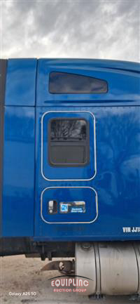 2018 Kenworth T680 T/A 6X4 SLEEPER TRUCK TRA