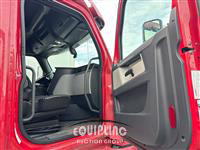 2019 Freightliner CASCADIA T/A 6X4 SLEEPER TRUCK