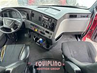 2019 Freightliner CASCADIA T/A 6X4 SLEEPER TRUCK