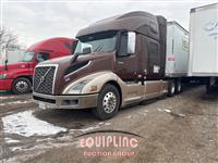 2018 VOLVO TRUCK VNL 860 T/A 6X4 SLEEPER TRUCK 