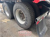 2018 VOLVO TRUCK VNL 860 T/A 6X4 SLEEPER TRUCK 