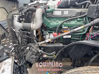 2018 VOLVO TRUCK VNL 860 T/A 6X4 SLEEPER TRUCK 