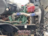 2018 VOLVO TRUCK VNL 860 T/A 6X4 SLEEPER TRUCK 