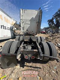 2014 Freightliner Columbia