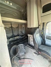 2014 Freightliner Columbia