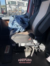 2018 Freightliner CASCADIA T/A 6X4 SLEEPER TRUCK