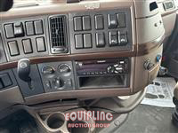 2017 VOLVO TRUCK VNL