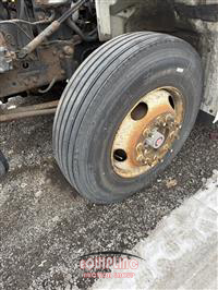 2015 Hino 268 BOX TRUCK