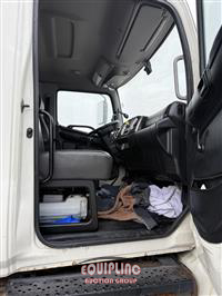 2015 Hino 268 BOX TRUCK