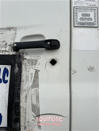 2015 Hino 268 BOX TRUCK