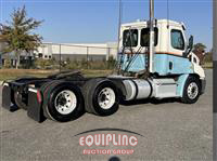 2014 Freightliner CASCADIA CA113DC T/A 6X4 DAY C