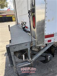 2015 Freightliner M2 4X2 26FT REEFER BOX TRUCK