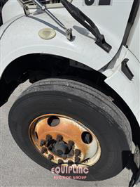 2015 Freightliner M2 4X2 26FT REEFER BOX TRUCK