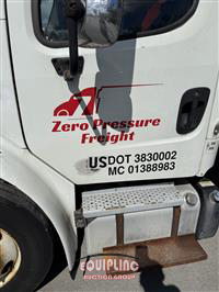 2015 Freightliner M2 4X2 26FT REEFER BOX TRUCK