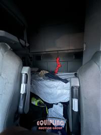 2016 Kenworth T680 6X4 T/A SLEEPER TRUCK TRA